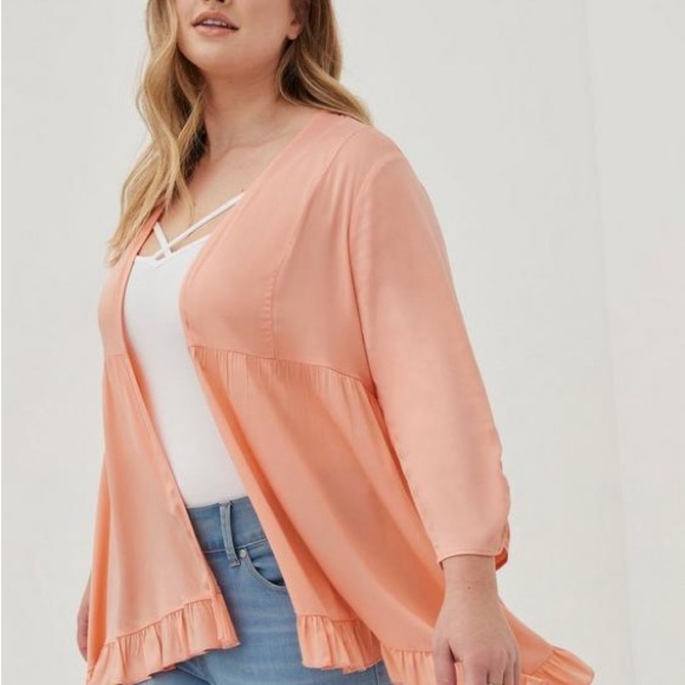 NWT Torrid Ruffle Hem Kimono in peach women’s size 5x rayon fabric